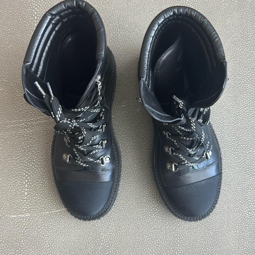 Gently worn Chanel leather quilted combat boots w/box & dust bag 38.5 - Picture 1 of 8
